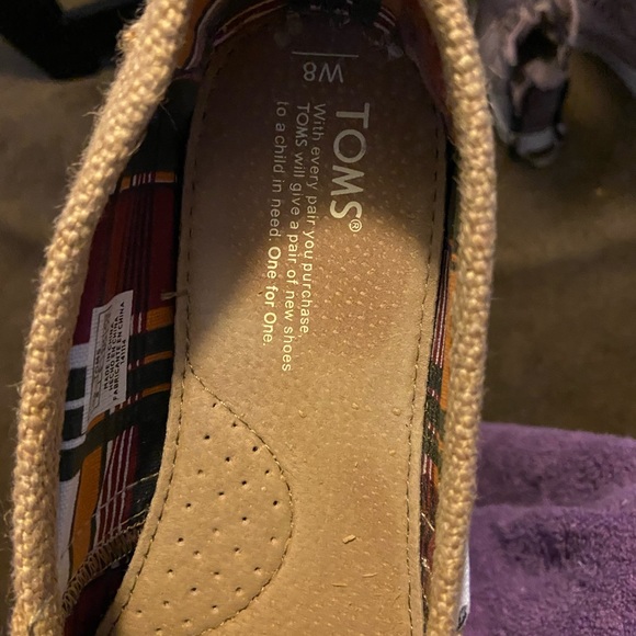 Toms - Picture 4 of 4